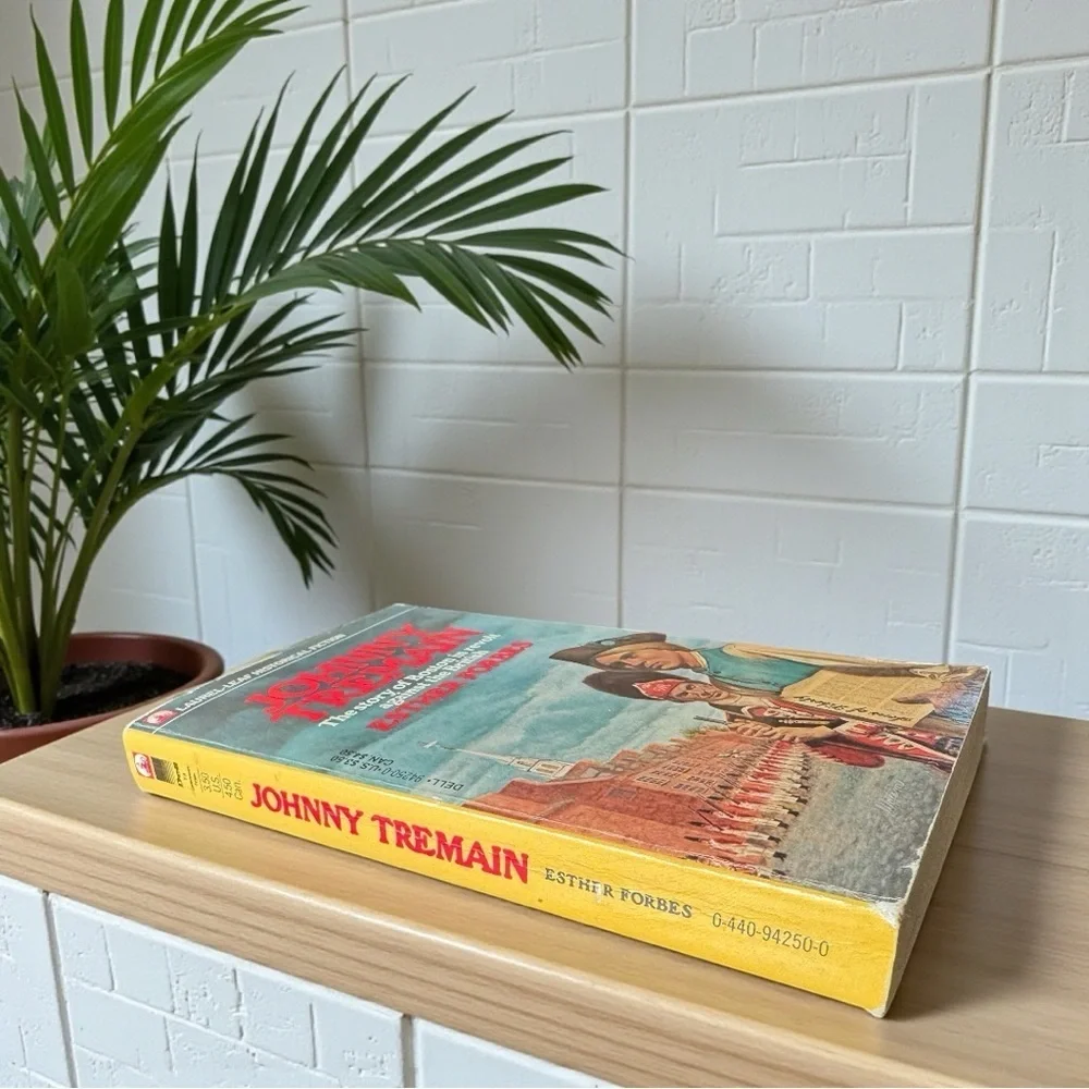 Johnny Tremain – Esther Forbes – Laurel-Leaf Historical Fiction (1969 Reprint)